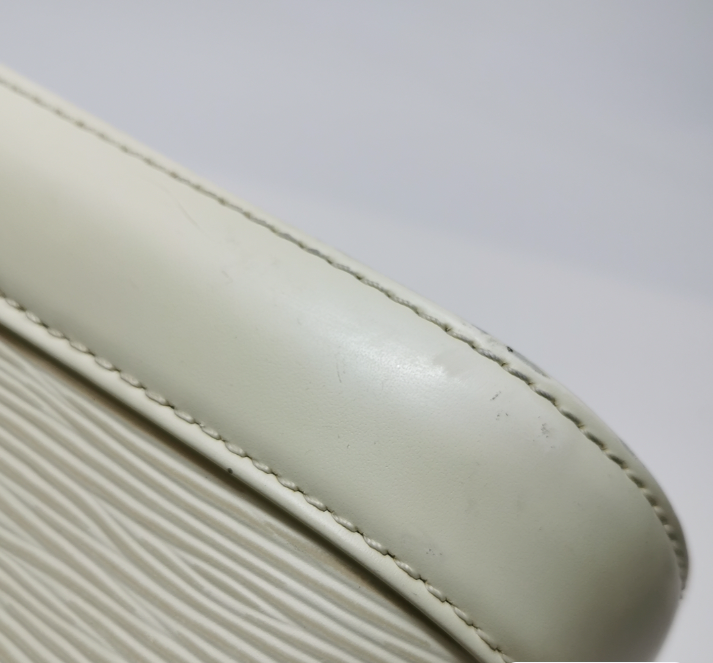 Preloved Louis Vuitton(LV) Alma pm white 250212781059966