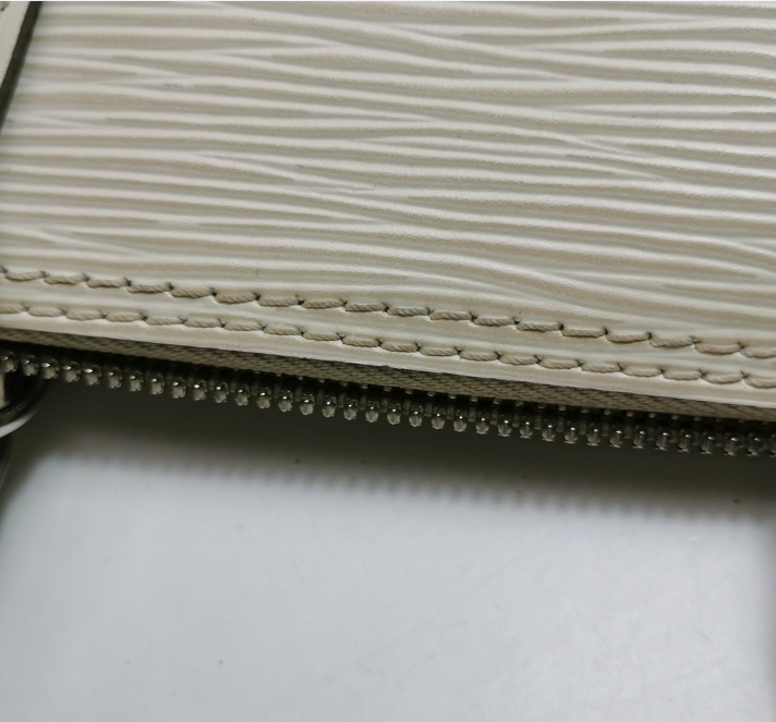 Preloved Louis Vuitton(LV) Alma pm white 250212781059966